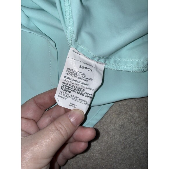 Under Armour Men’s Small Heat Gear Moisture Wicking Short Sleeve Button Up - Picture 4 of 7